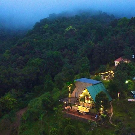 Misty Hideout Bed and Breakfast Kakkadampoyil Esterno foto