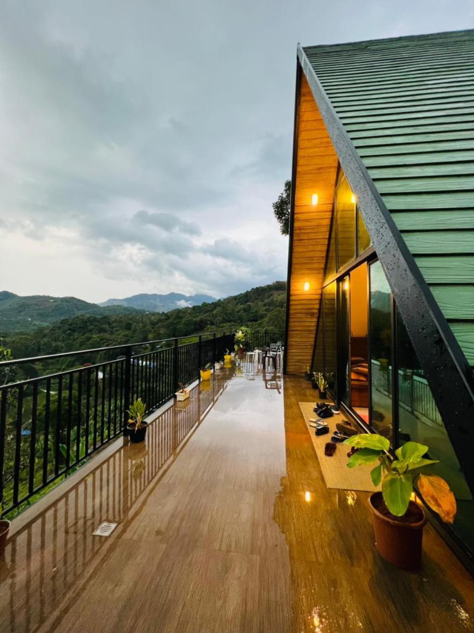 Misty Hideout Bed and Breakfast Kakkadampoyil Esterno foto