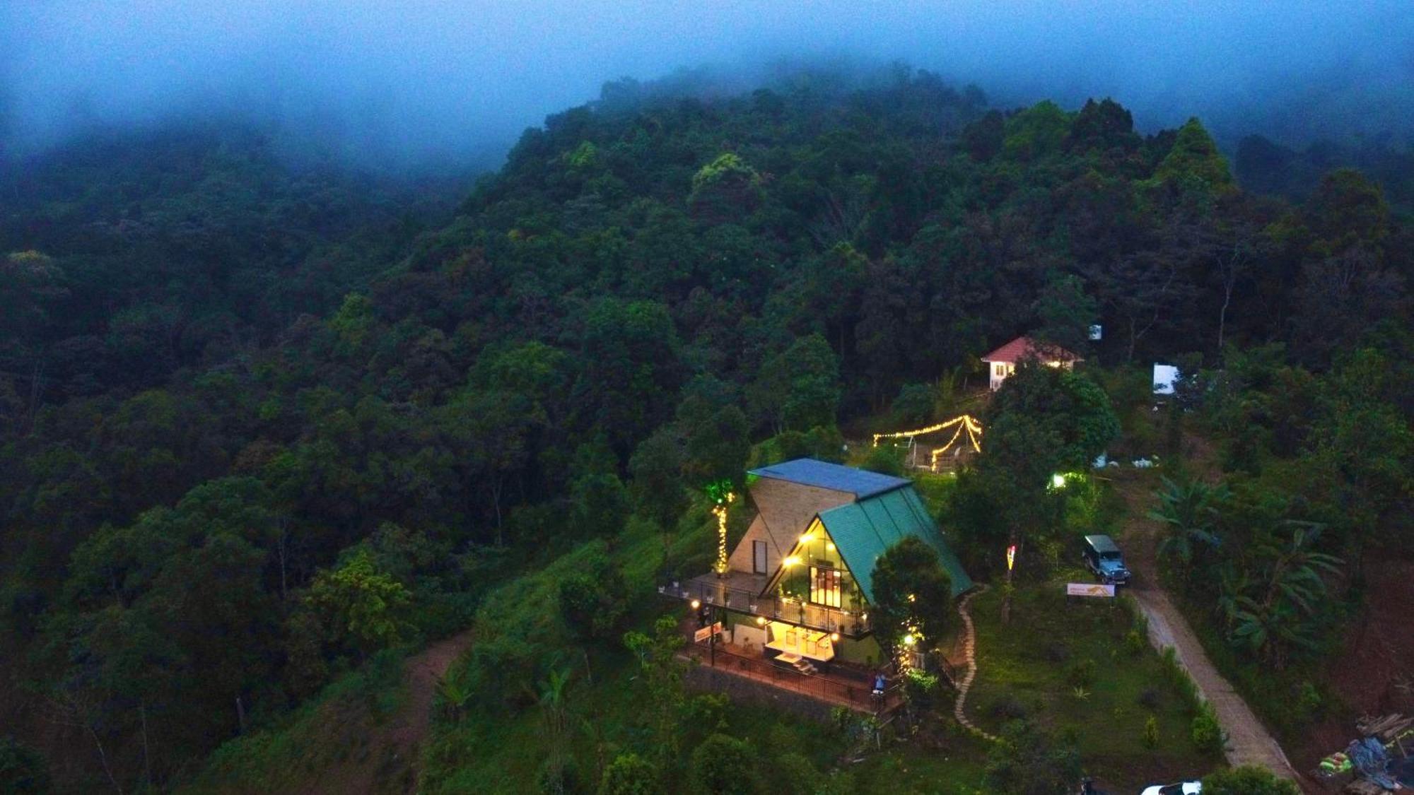 Misty Hideout Bed and Breakfast Kakkadampoyil Esterno foto