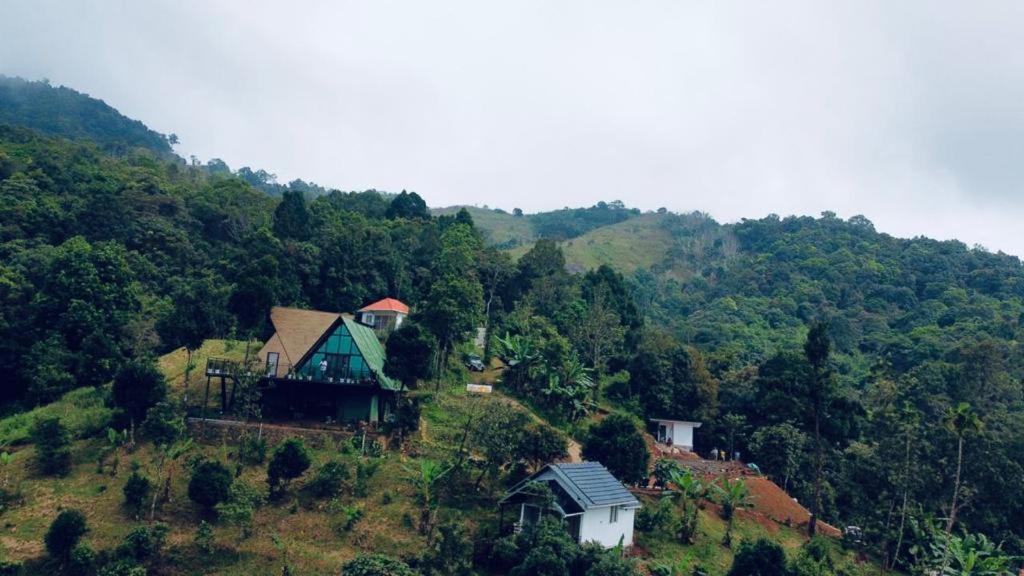 Misty Hideout Bed and Breakfast Kakkadampoyil Esterno foto
