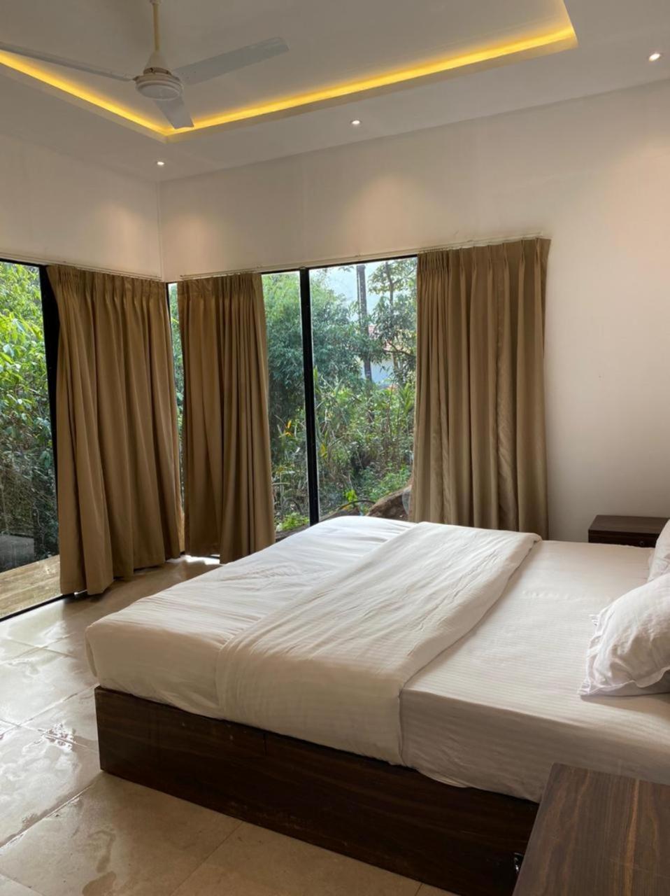 Misty Hideout Bed and Breakfast Kakkadampoyil Esterno foto